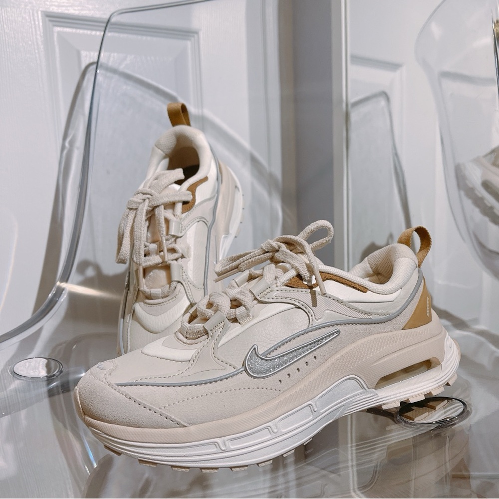 Brand New 🔥 Nike ✔️ Cream Chunky Low-Top Air Max Bliss Bling Brown Sneakers